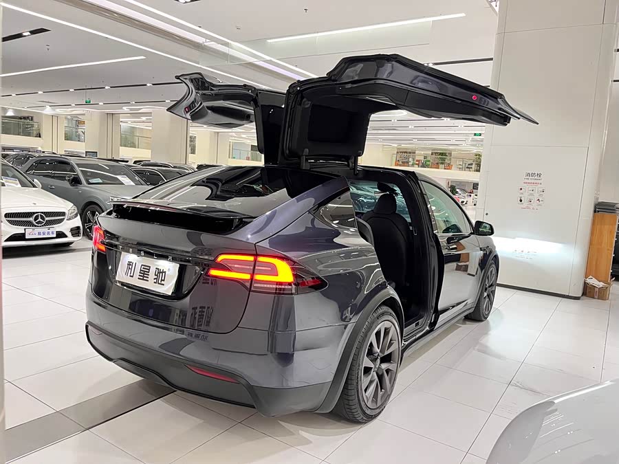 Tesla Model X 2023 immagine di auto #4