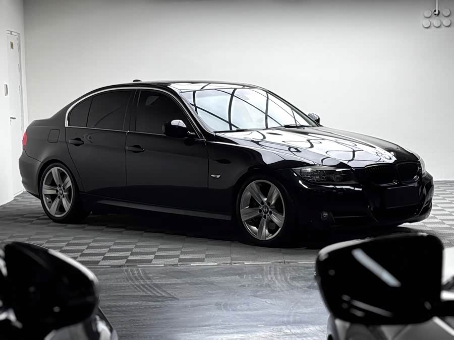 BMW 3 Series (Imported) 2010 car image #4