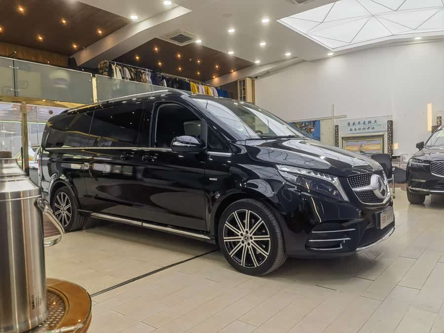 Mercedes-Benz V Class 2024 #4 Mercedes-Benz V Class 2024 car image #4