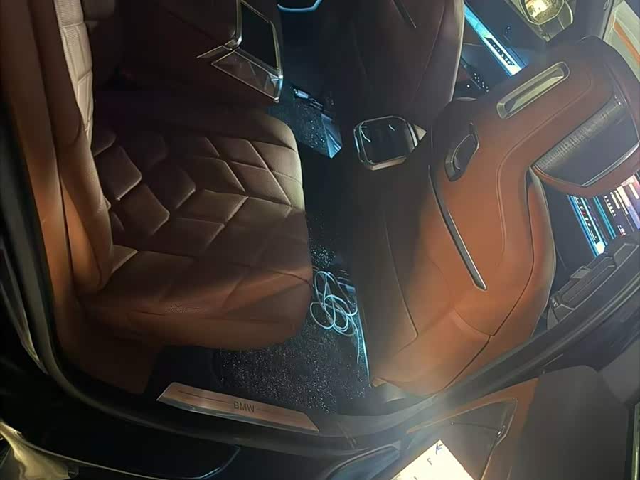 BMW i7 2023 изображение автомобиля #4