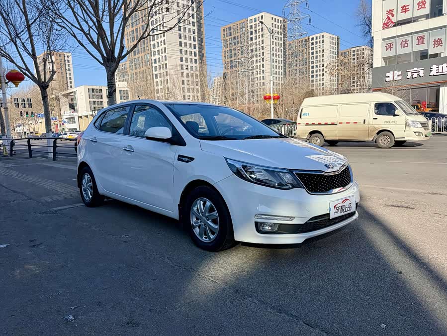 Kia K2 2015 imagen de coche #4