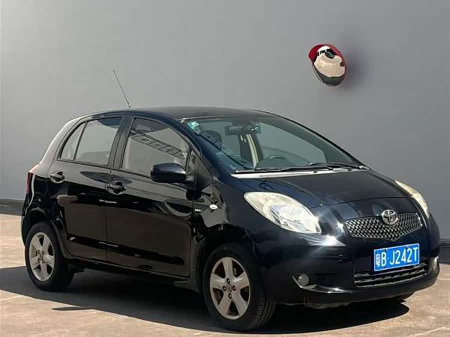 Toyota Yaris 2009 car image #4