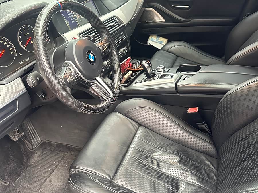 BMW M5 2012 car image #4