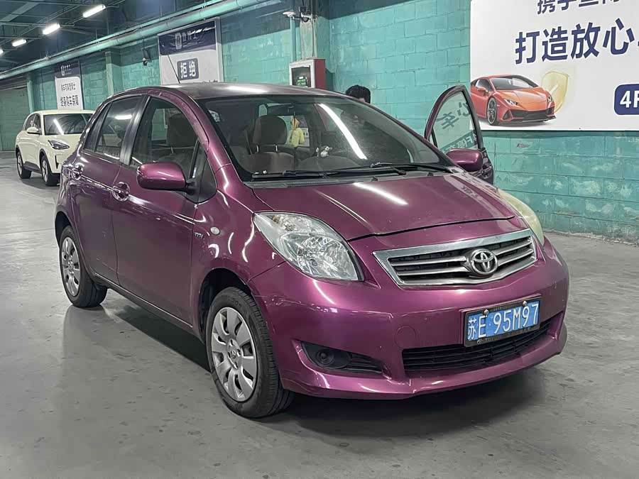 Toyota Yaris 2011 imagen de coche #4