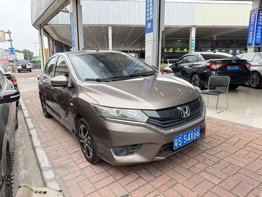 Honda Greiz 2018 #4 Honda Greiz 2018 صورة سيارة #4