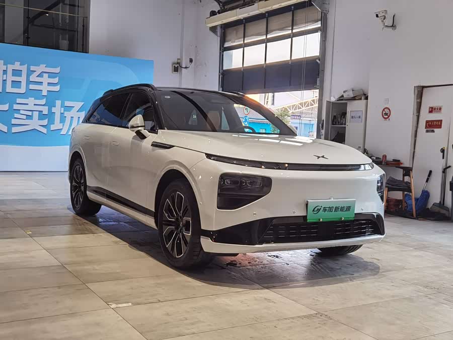 Xpeng G9 2025 car image #4