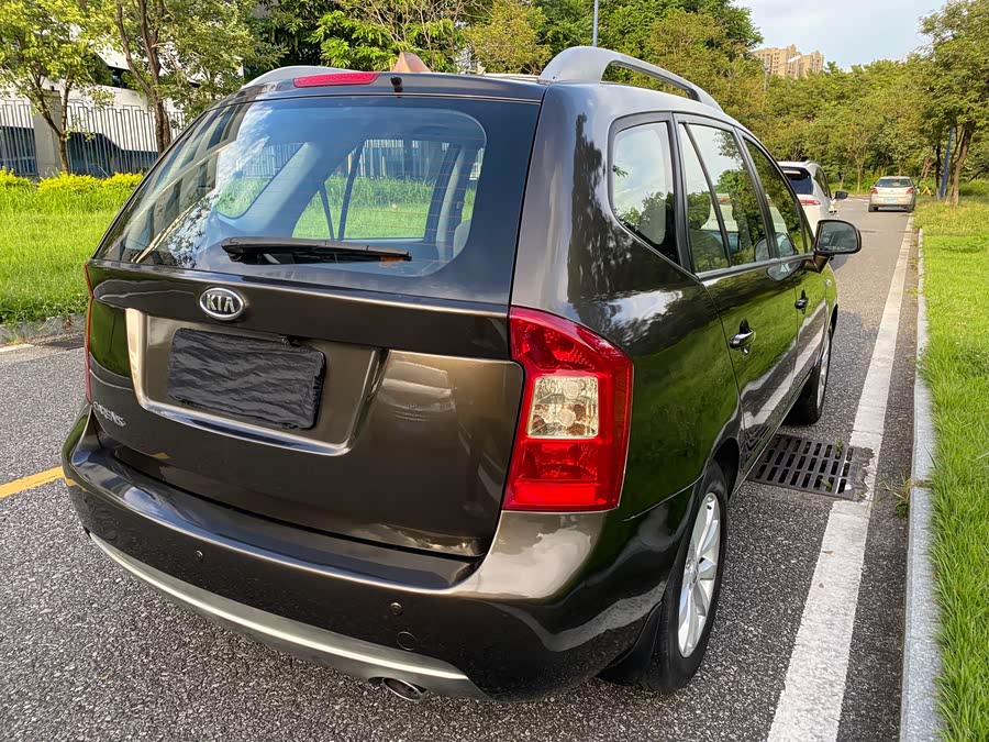 Kia Carens 2012 immagine di auto #4