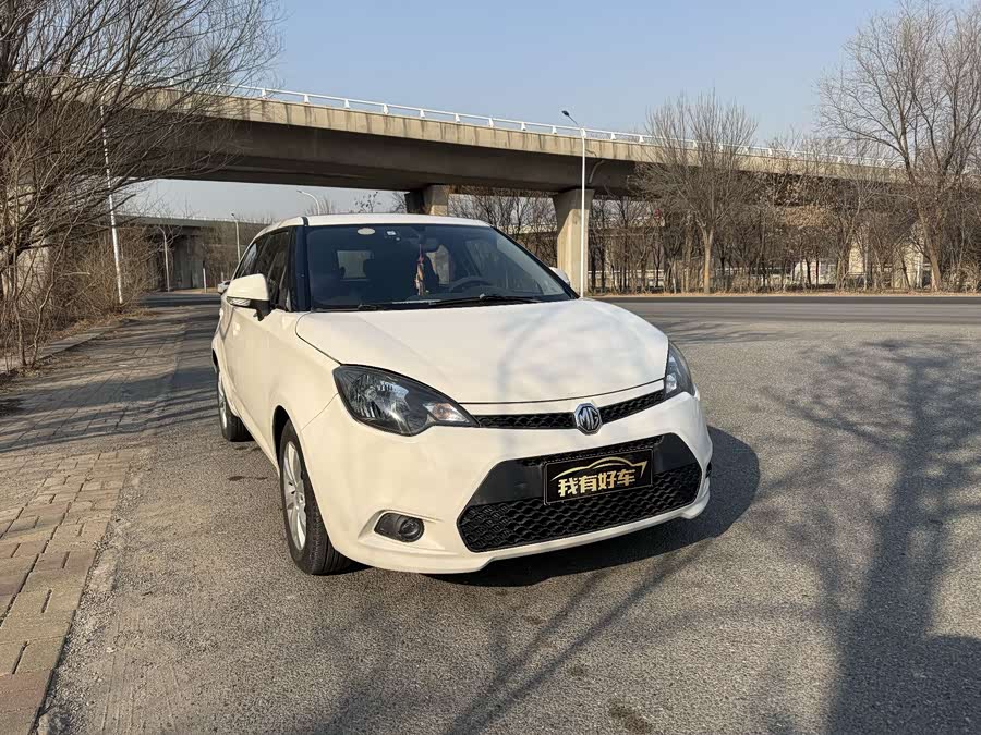 MG 3 2011 car image #4