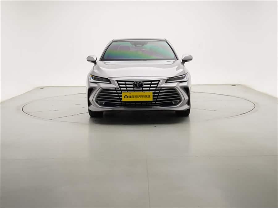 Toyota Avalon 2023 car image #4