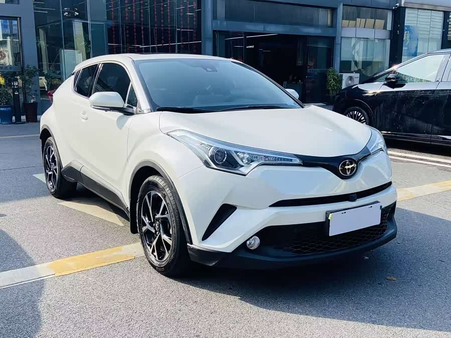 Toyota C-HR 2021 immagine di auto #4
