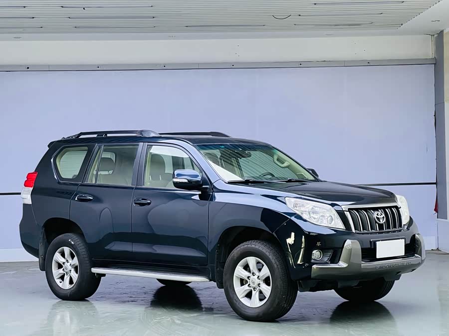 Toyota Land Cruiser Prado 2010 immagine di auto #4