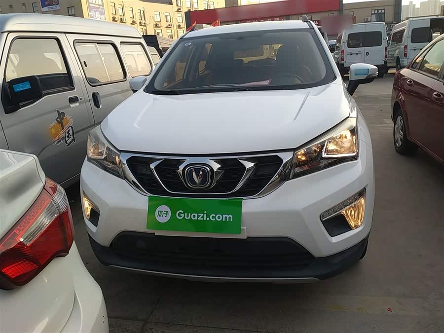 Changan CS15 2017 صورة سيارة #4