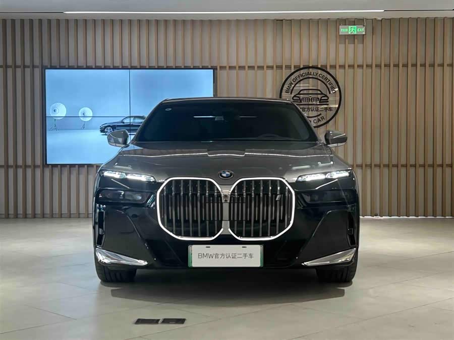 BMW i7 2024 #4 BMW i7 2024 car image #4