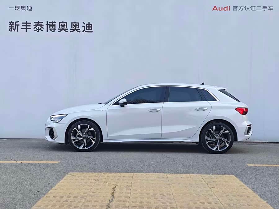 Audi A3 2021 car image #4