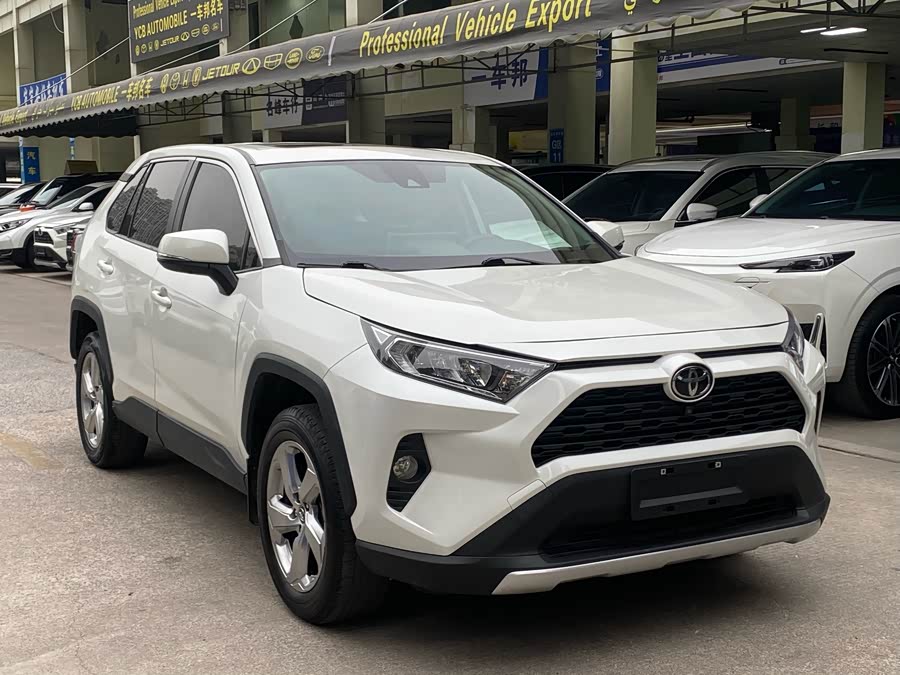 Toyota RAV4 2019 car image #4