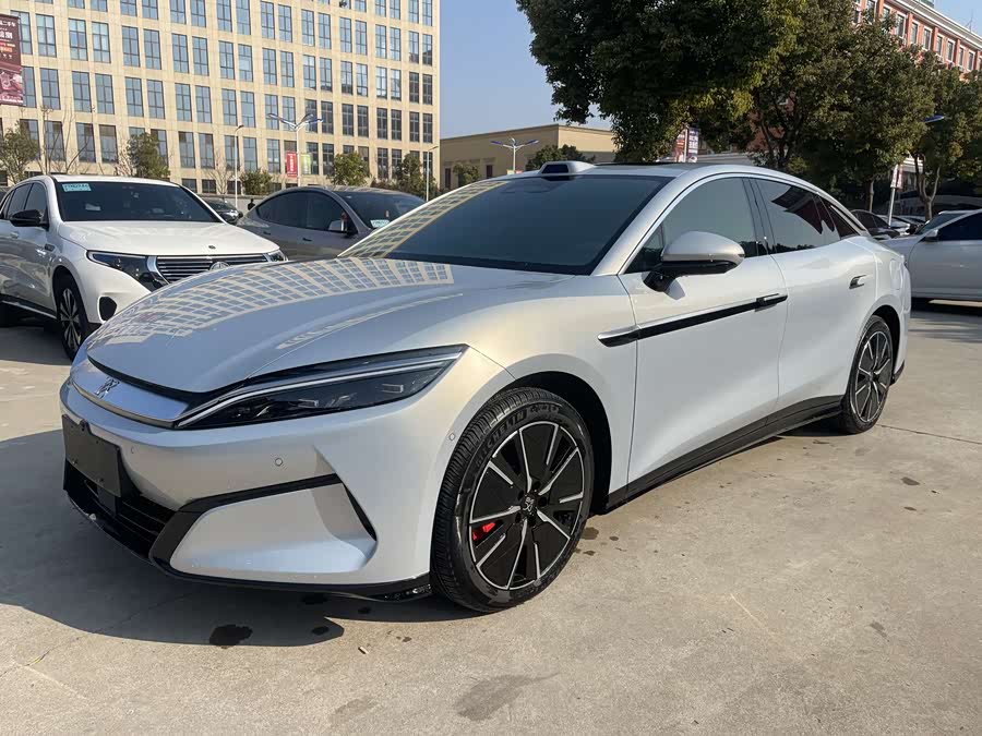 BYD HanL 2025 صورة سيارة #4