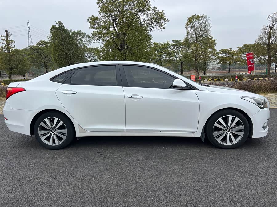 Hyundai Mistra 2016 car image #4