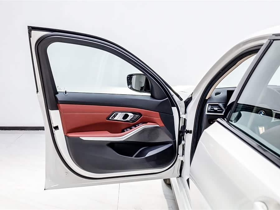 BMW i3 2024 car image #4