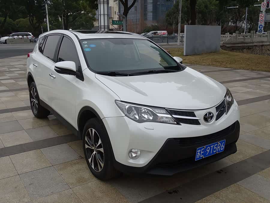 Toyota RAV4 2015 car image #4