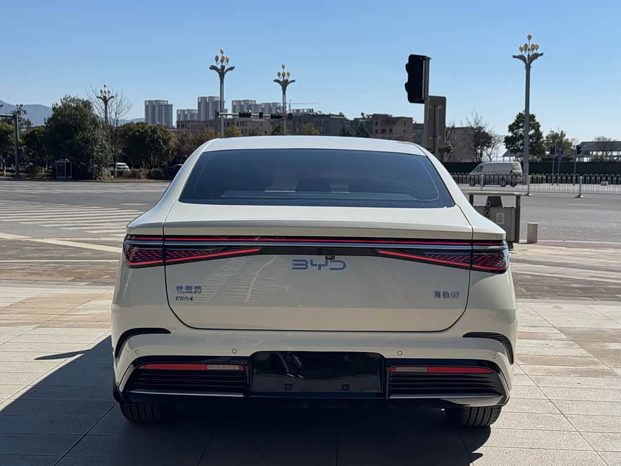 BYD Seal 07 DM-i 2024 #4 BYD Seal 07 DM-i 2024 immagine di auto #4