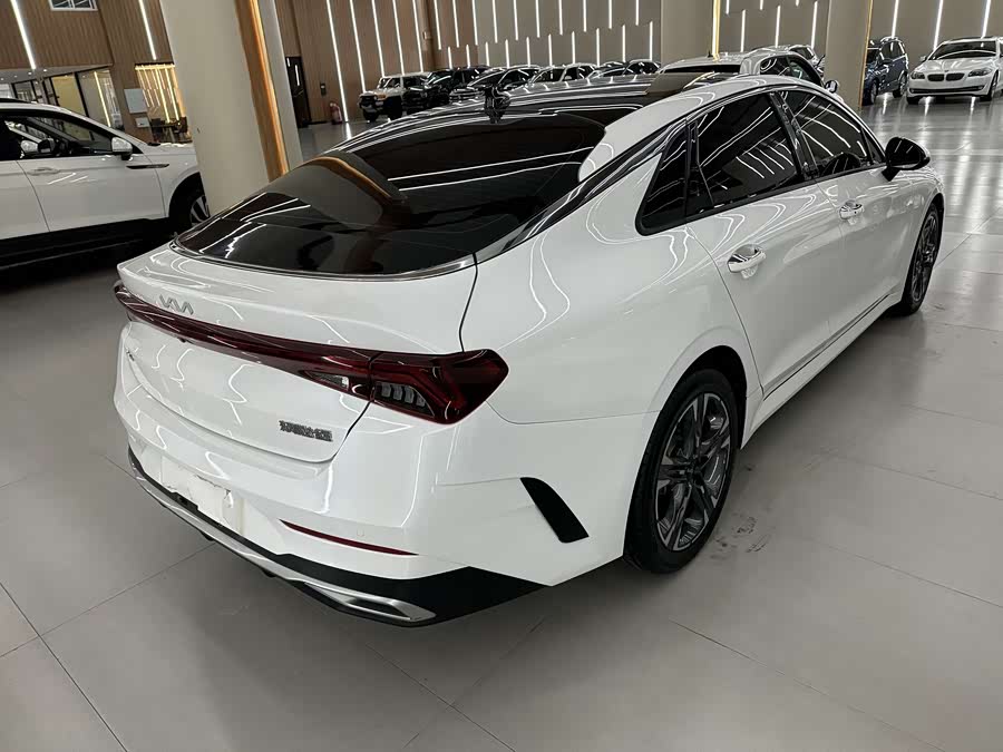 Kia K5 2022 car image #4