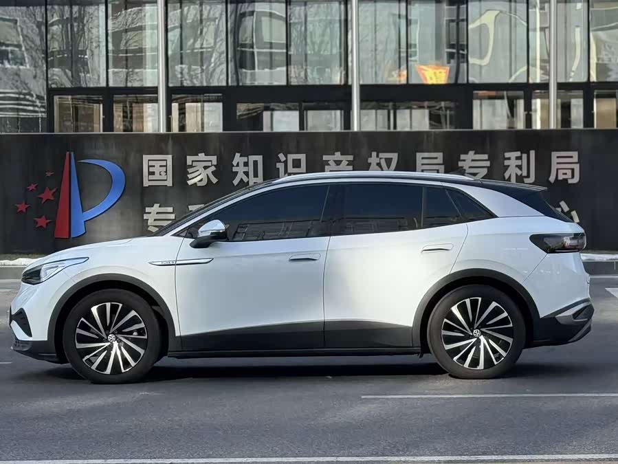 Volkswagen ID.4 X 2022 immagine di auto #4