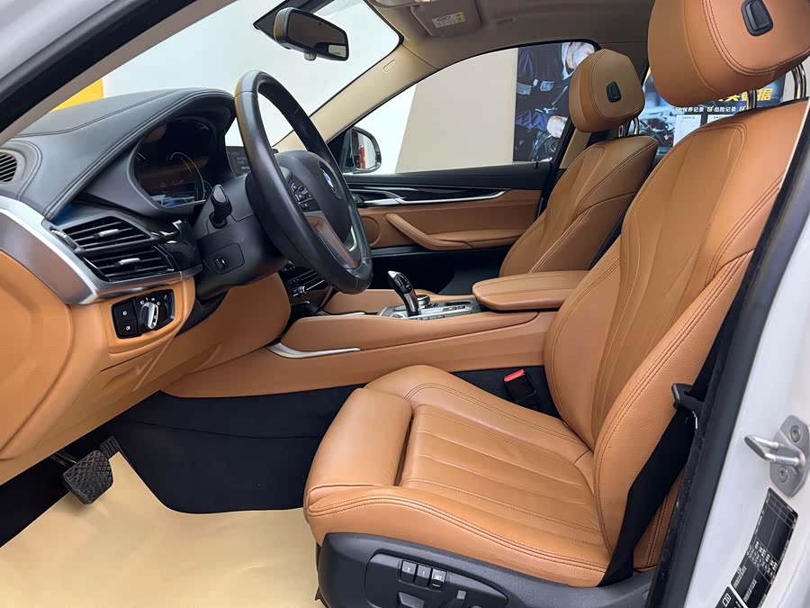 BMW X6 2018 imagem de carro #4