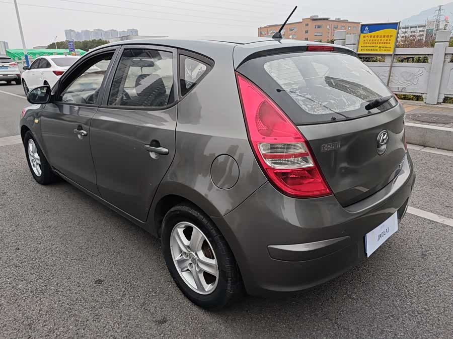 Hyundai i30 2010 car image #4