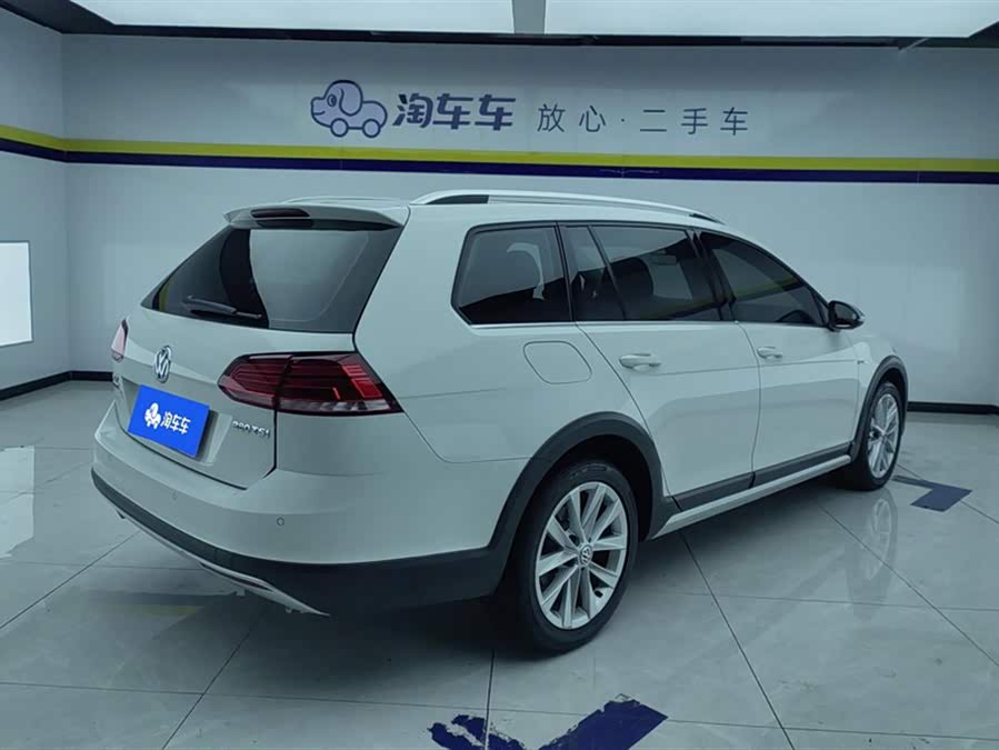 Volkswagen Golf (Imported) 2019 imagem de carro #4