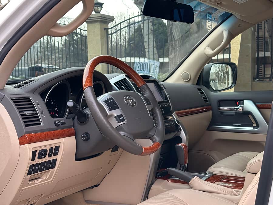 Toyota Land Cruiser 2015 immagine di auto #4