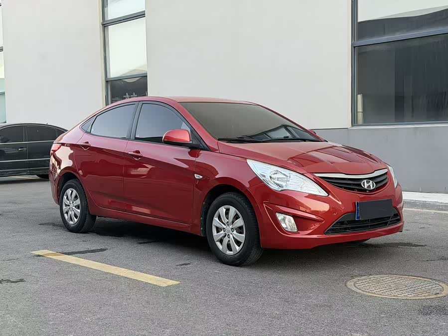 Hyundai Reina 2012 car image #4