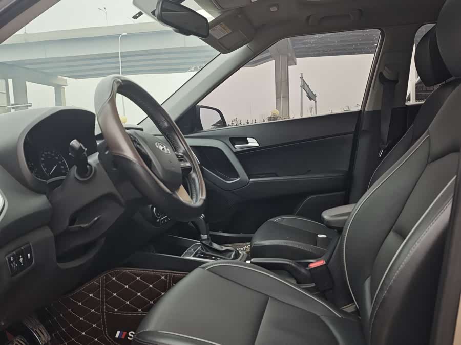 Hyundai ix25 2015 #4 Hyundai ix25 2015 car image #4
