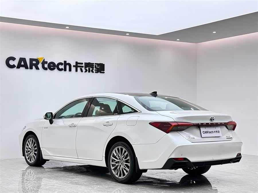 Toyota Avalon 2022 car image #4
