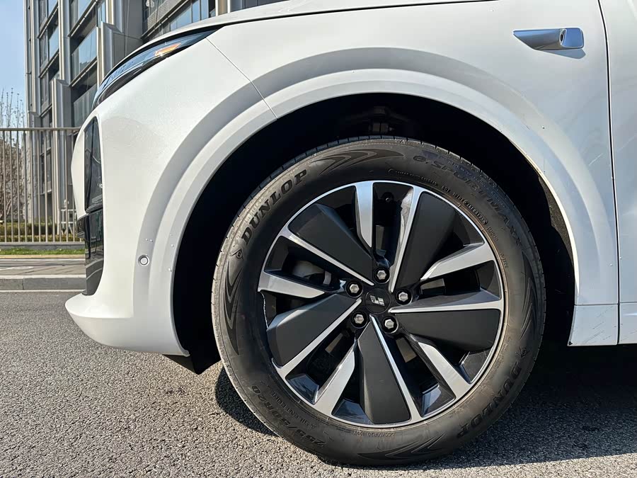 Li L6 2025 imagen de coche #4