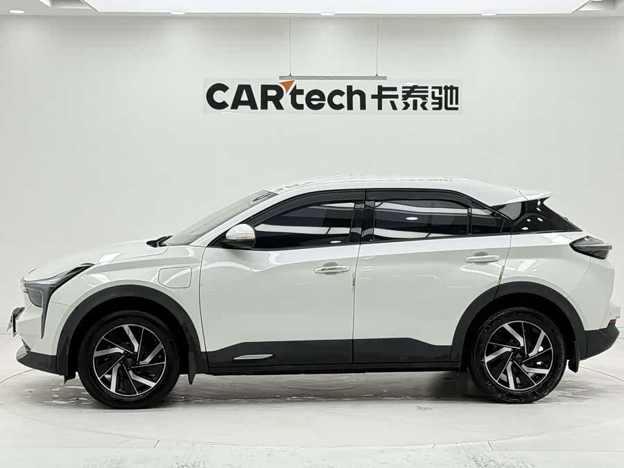 哪吒汽车 哪吒U 2022 汽车图片 #4