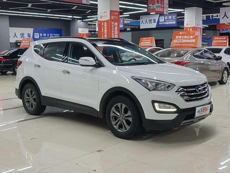 Hyundai Santa Fe 2013 car image #4