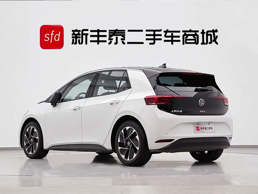 Volkswagen 2025 car image #4