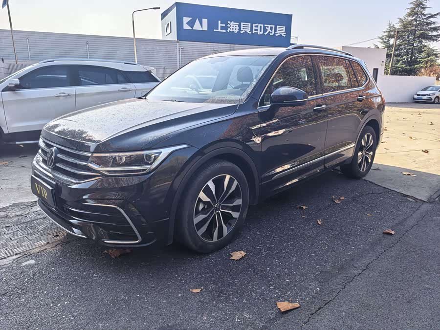 Volkswagen Tiguan L 2024 car image #4