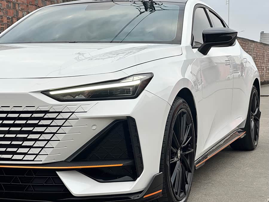 Changan UNI-V 2022 car image #4