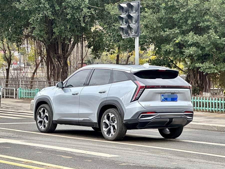 GEELY Boyue L 2022 car image #4