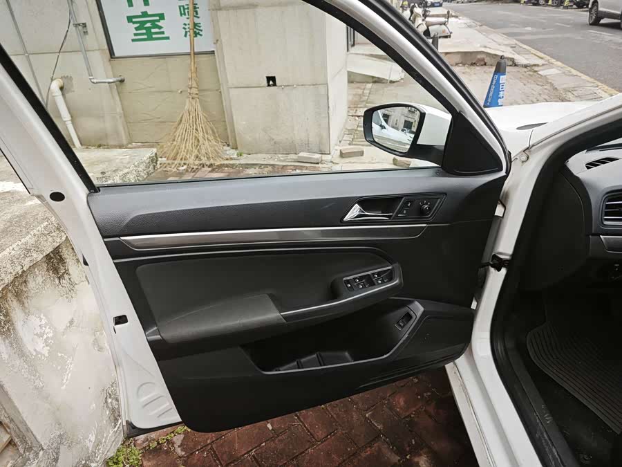 Volkswagen Lavida 2023 car image #4