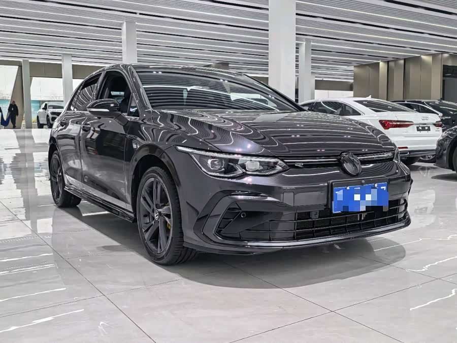Volkswagen Golf 2024 car image #4
