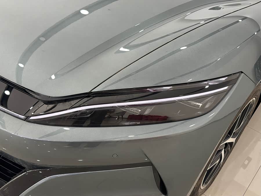 BYD HanL 2025 صورة سيارة #4