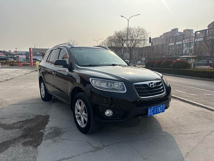 Hyundai Santa Fe Classic 2010 car image #4