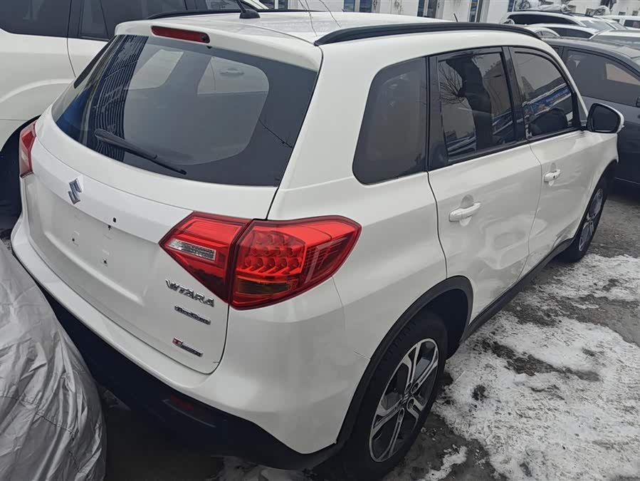 Suzuki Vitara 2017 image de voiture #4