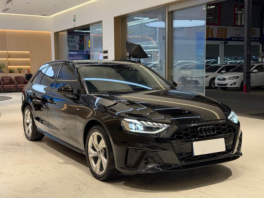 Audi A4 (Imported) 2022 صورة سيارة #4