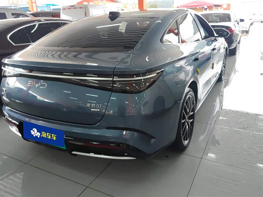 BYD Seal 07 DM-i 2025 car image #4