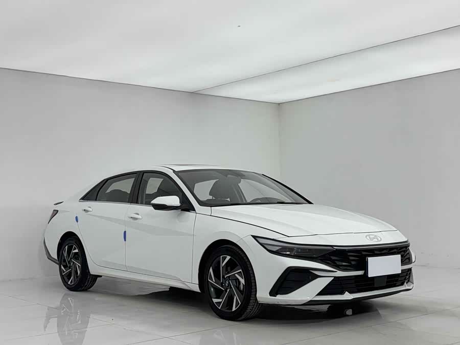 Hyundai Elantra 2023 car image #4