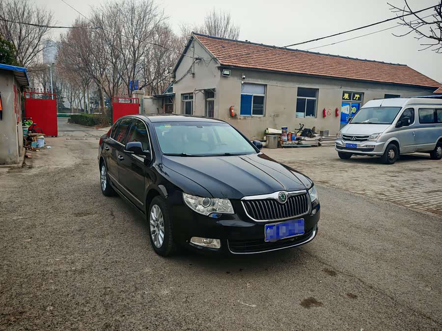 Skoda Superb 2012 صورة سيارة #4