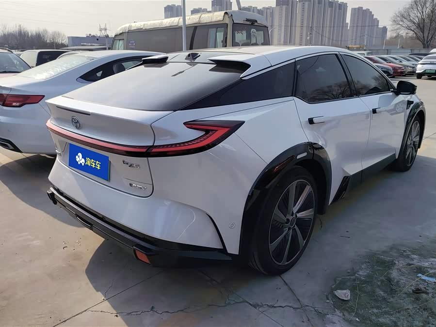 Toyota bZ5 2025 car image #4